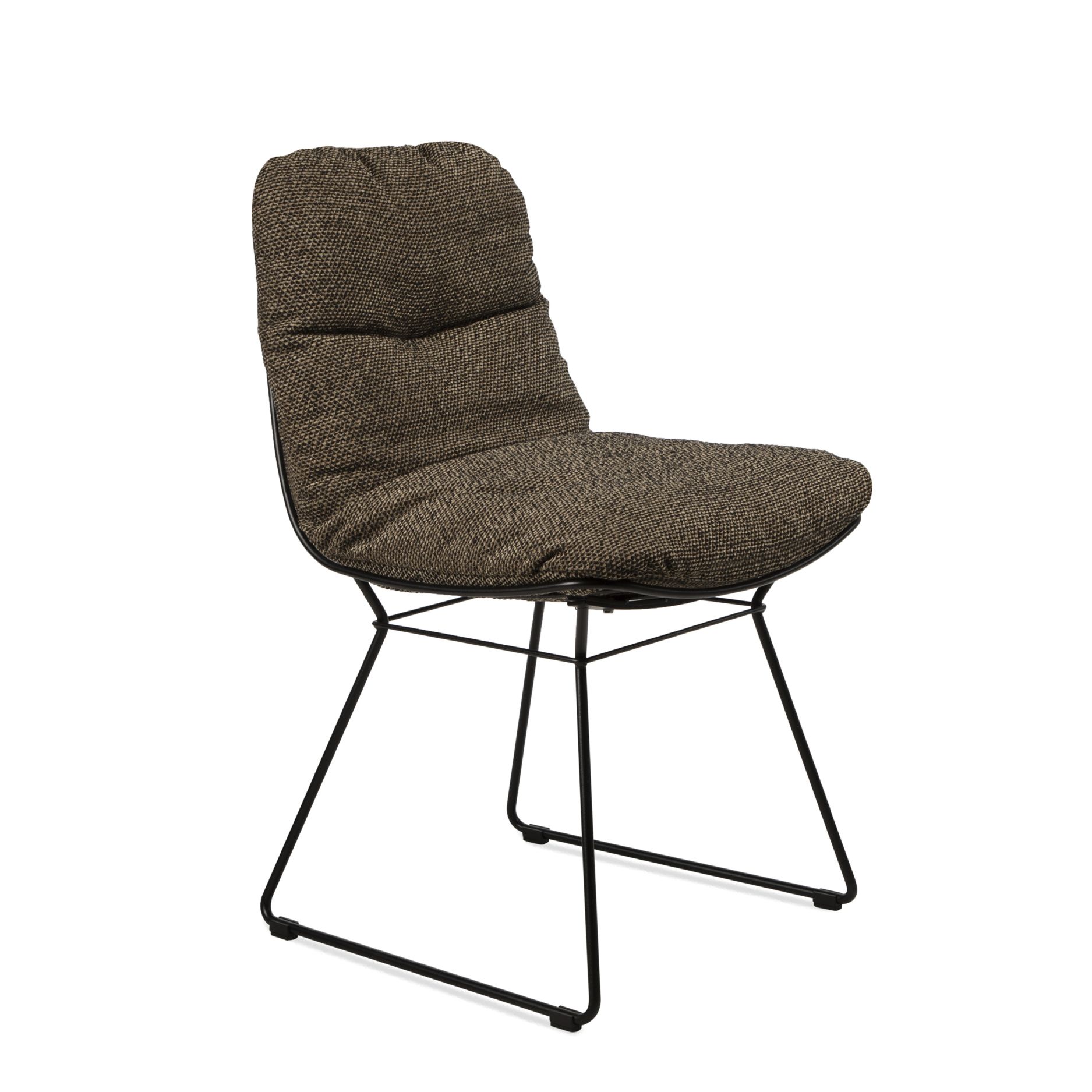 Leyasol Stuhl der Freifrau Manufaktur: Gepolsterter Stuhl mit braunem Stoffbezug und schwarzem Metallgestell. Design Stuhl für Esszimmer.